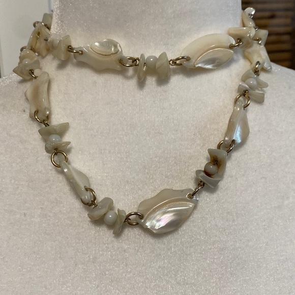 Iridescent Seashell Beach Party Summer Long Necklace Vintage - Picture 5 of 16